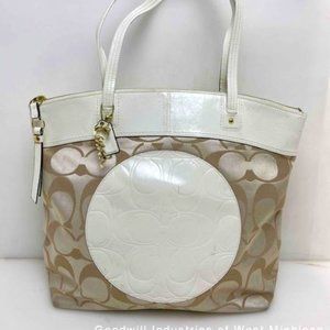SUMMER TOTE BAG - COACH LAURA TOTE IN WHITE
